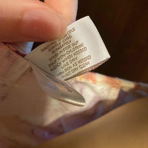 Chico’s 1 Abstract Print Top - Picture 5 of 5